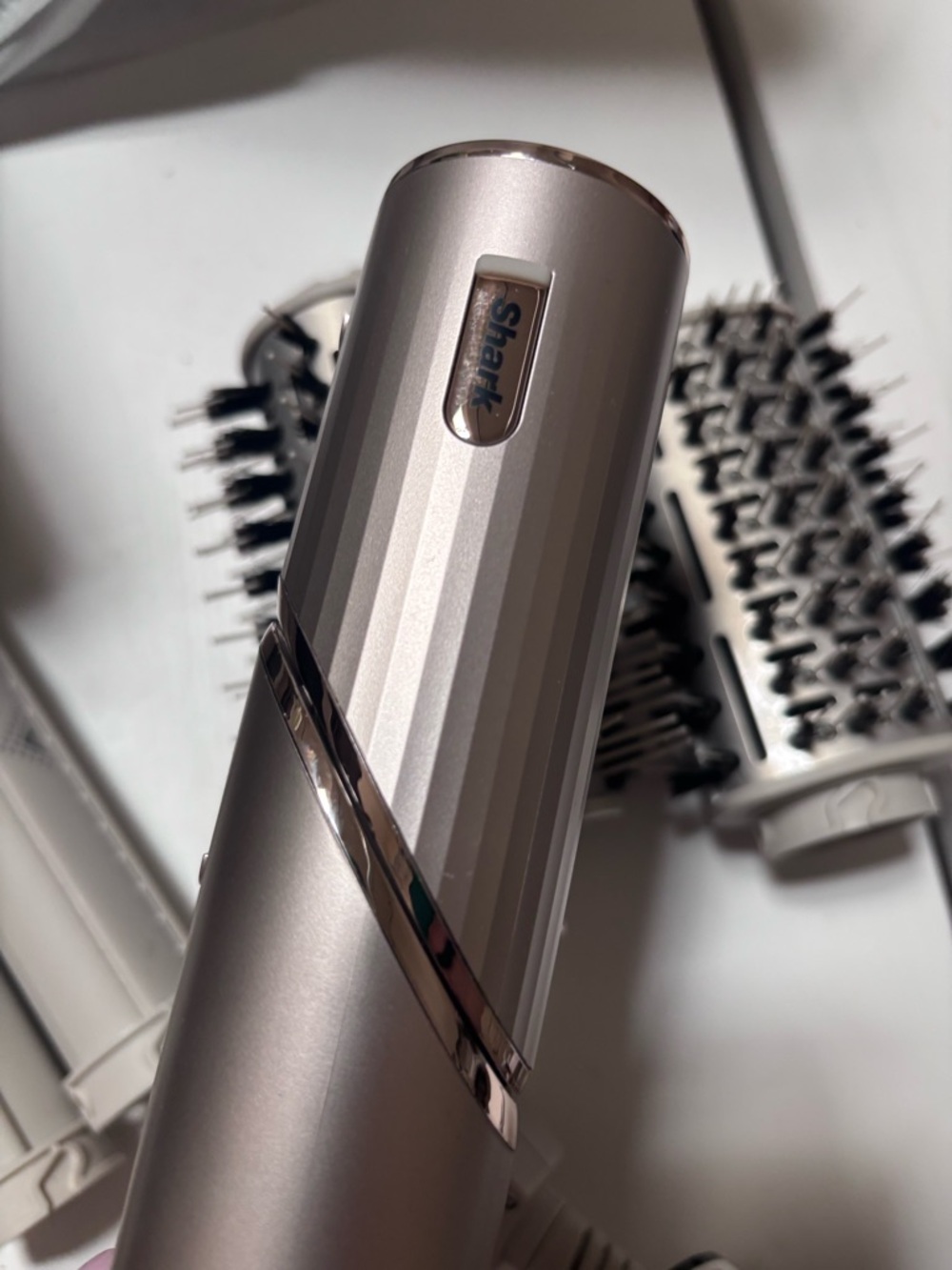 Shark FlexStyle Air Styling & Drying Tool with Brush Attachments - Picture 7 of 8